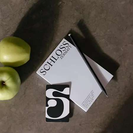 Schloss - Cbd & Adaptogenic And Sport 4* 采尔马特